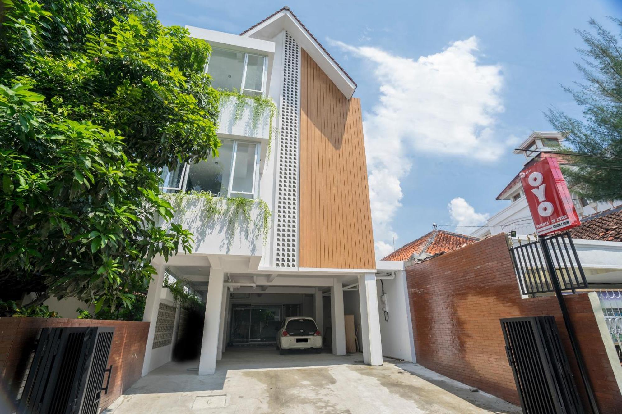 Отель Super Oyo Collection O 2627 Ratamya Co-Living Джокьякарта Экстерьер фото